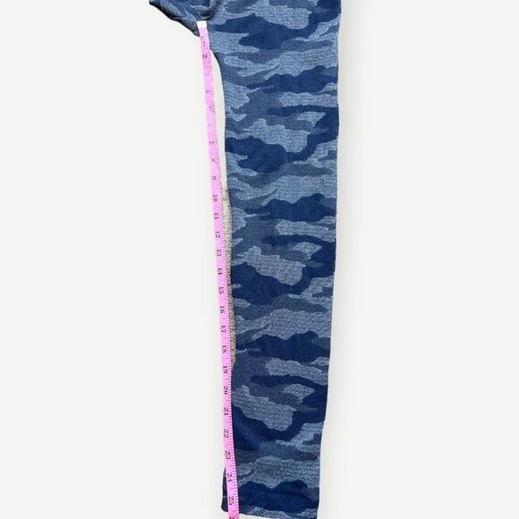Zac & Rachel Blue Camo Stretchy High Waist Leggings. 0X. 1X. Plus. - Picture 4 of 6